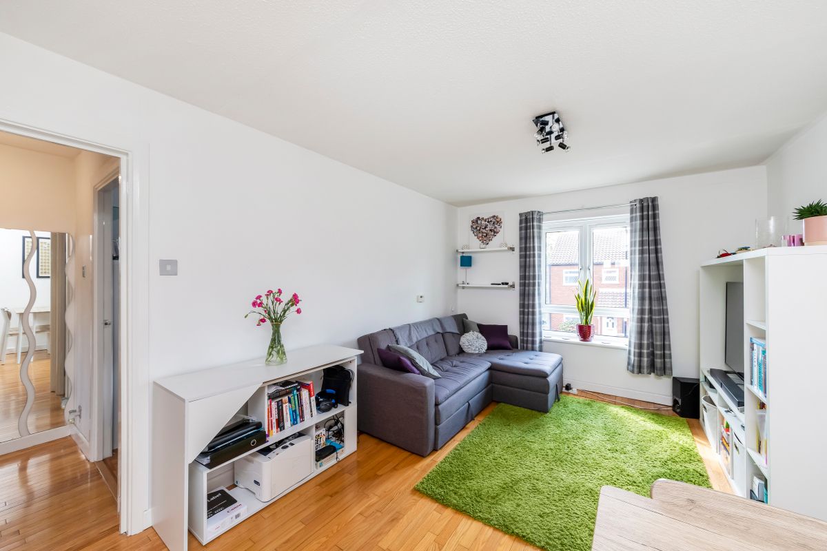 1 bed flat to rent in St. Pauls Close, London W5 Zoopla