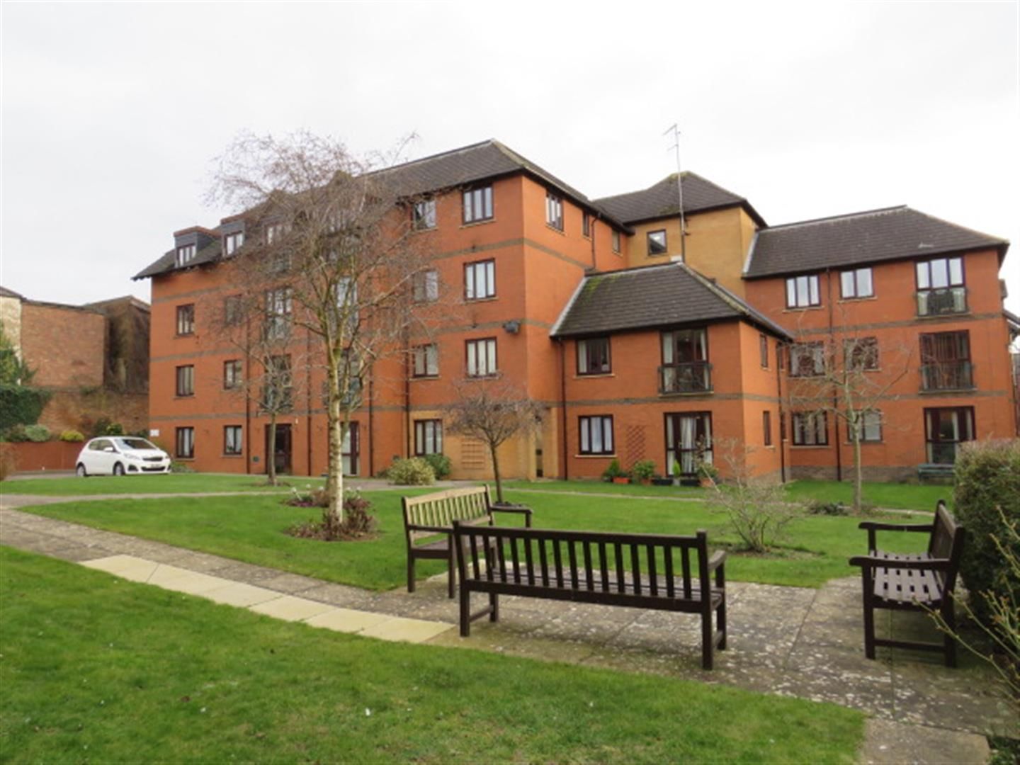 2 bed flat for sale in Street, Kettering NN16 Zoopla