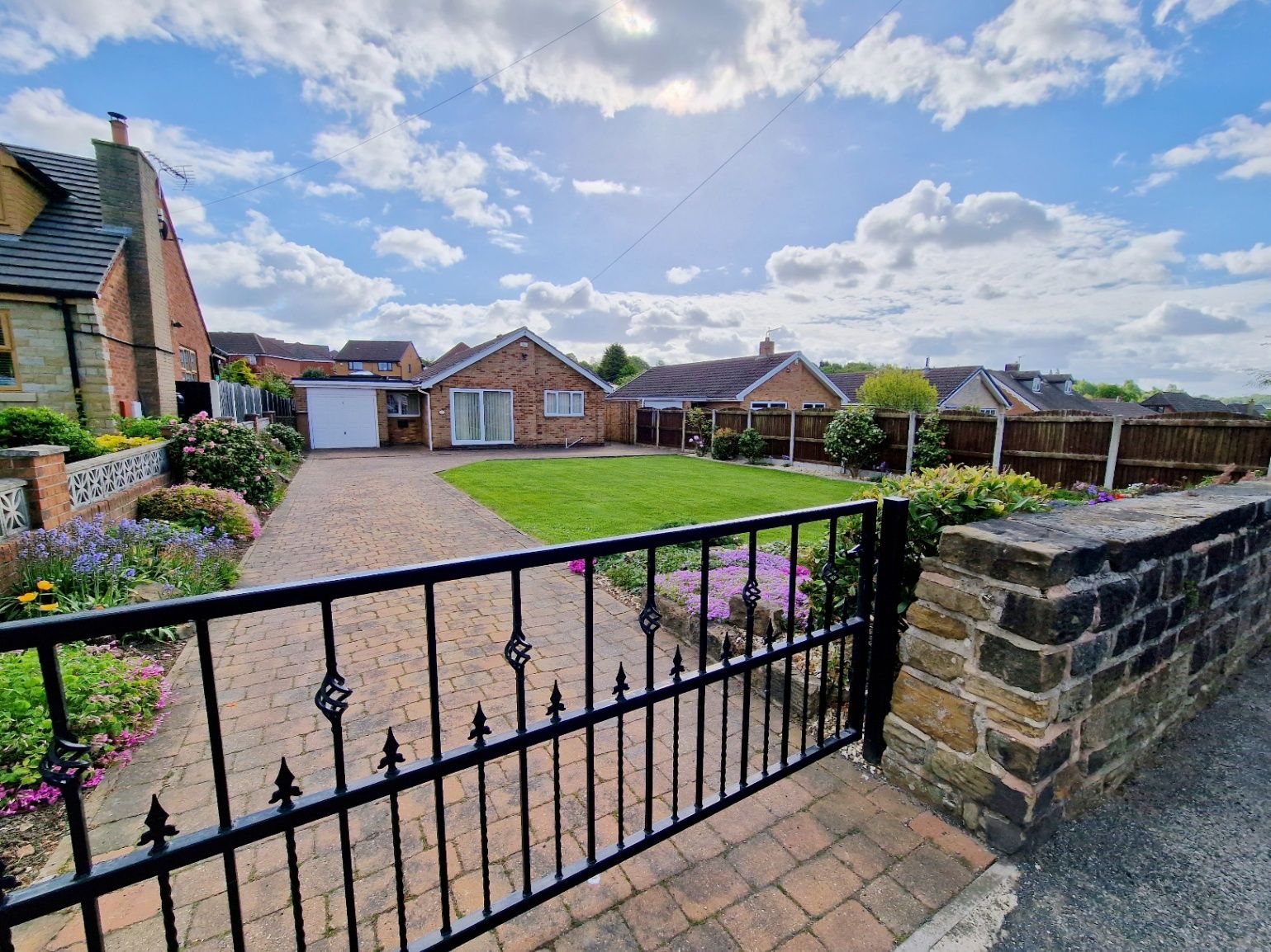 3 bed bungalow for sale in Carrs Lane, Cudworth, Barnsley S72 Zoopla