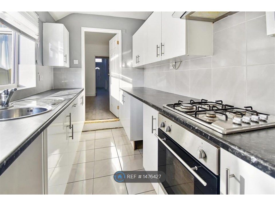 3 bed terraced house to rent in High Street, Tibshelf, Alfreton DE55