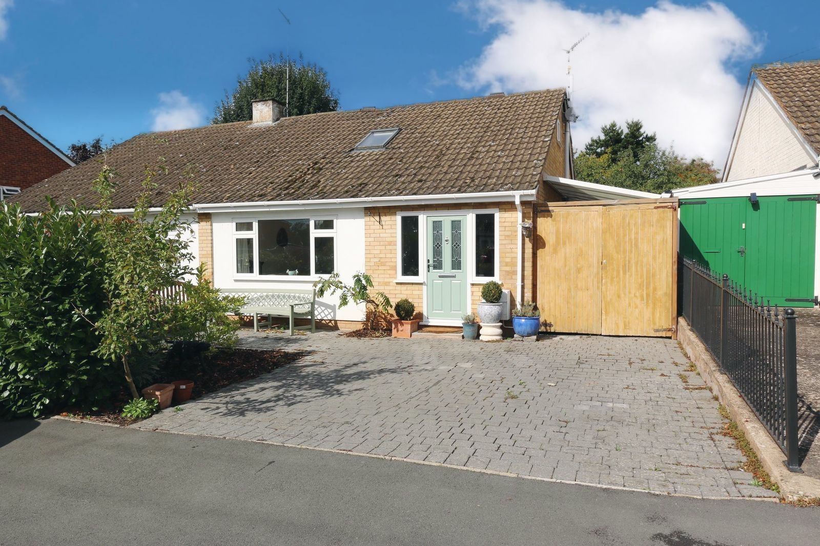 3 bed semidetached house for sale in Waterloo Crescent, BidfordOn