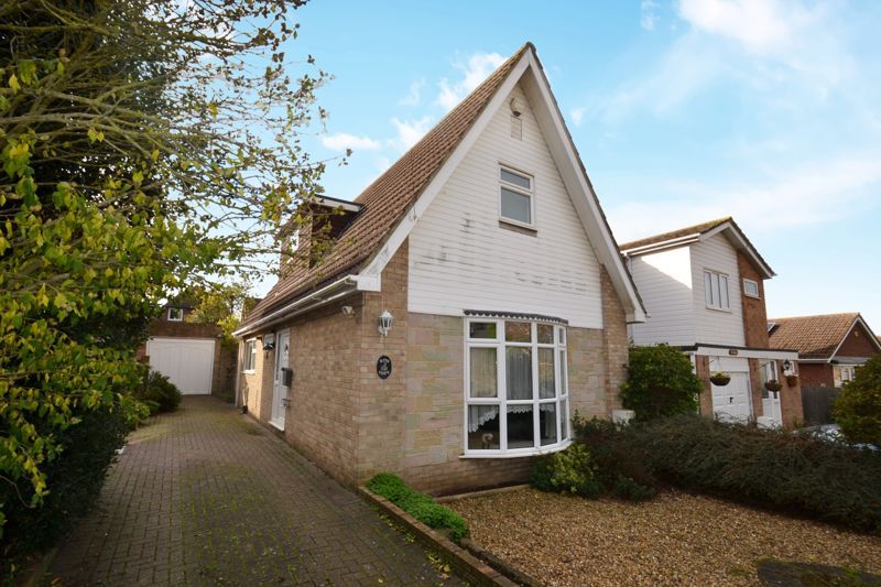 3 bed detached house for sale in The Glen, Minster On Sea, Sheerness