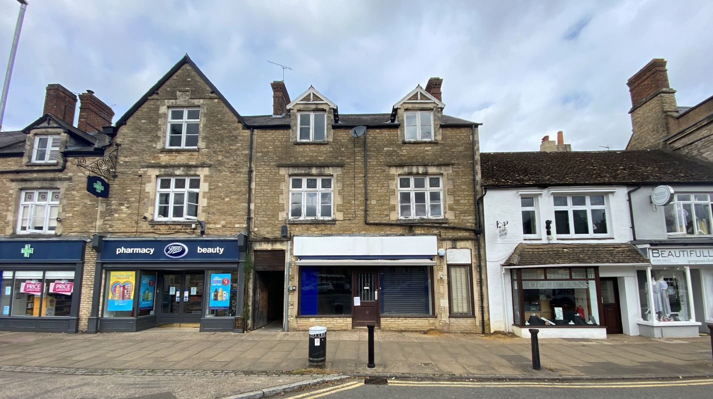 44 Market Place, Brackley, Northamptonshire NN13  