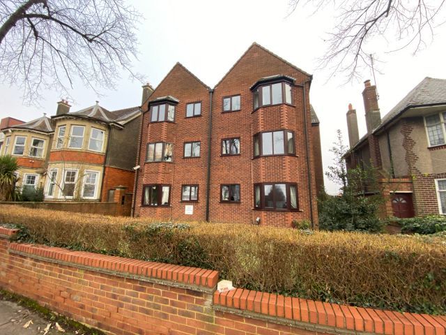 Queens Park Parade, Kingsthorpe, Northampton NN2