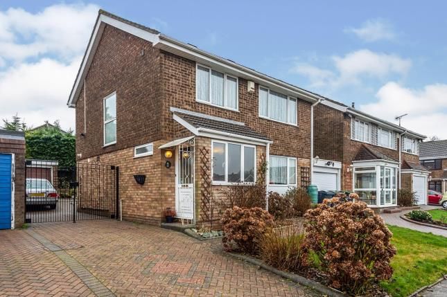 Leyhill Drive, Luton, Bedfordshire, England LU1  