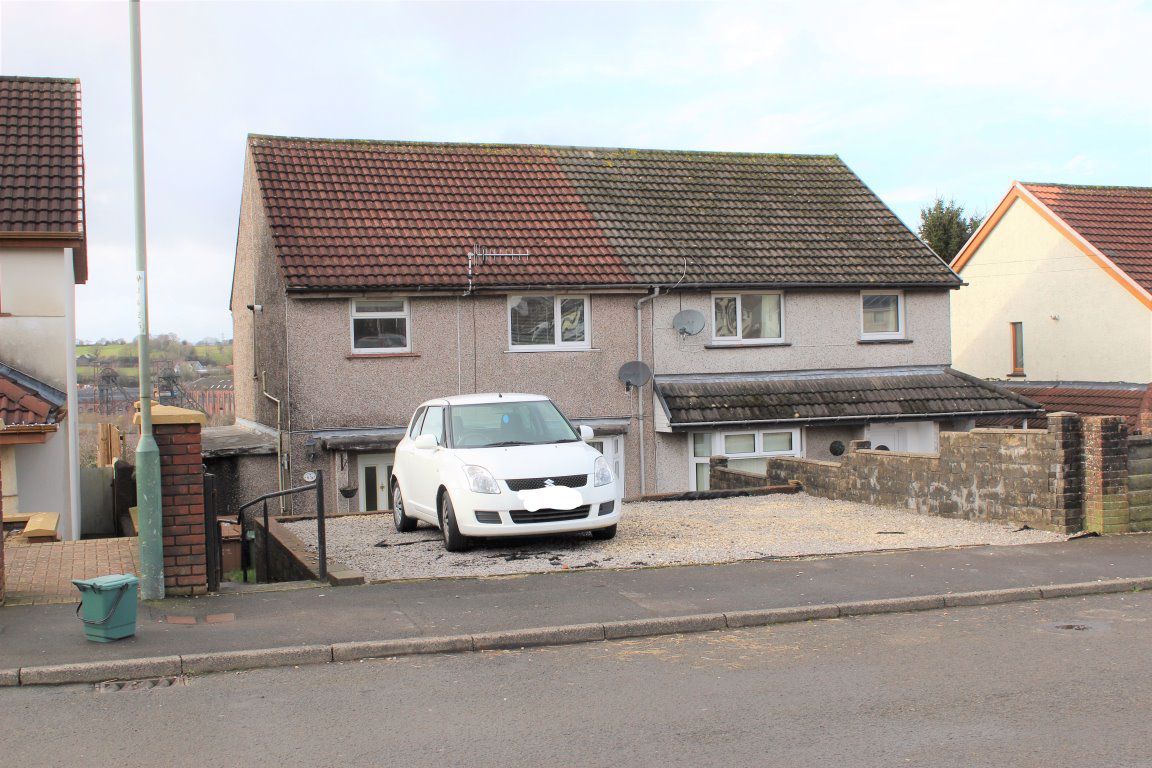 3 bed property to rent in 87 Lansbury Avenue, Cefn Hengoed, Hengoed