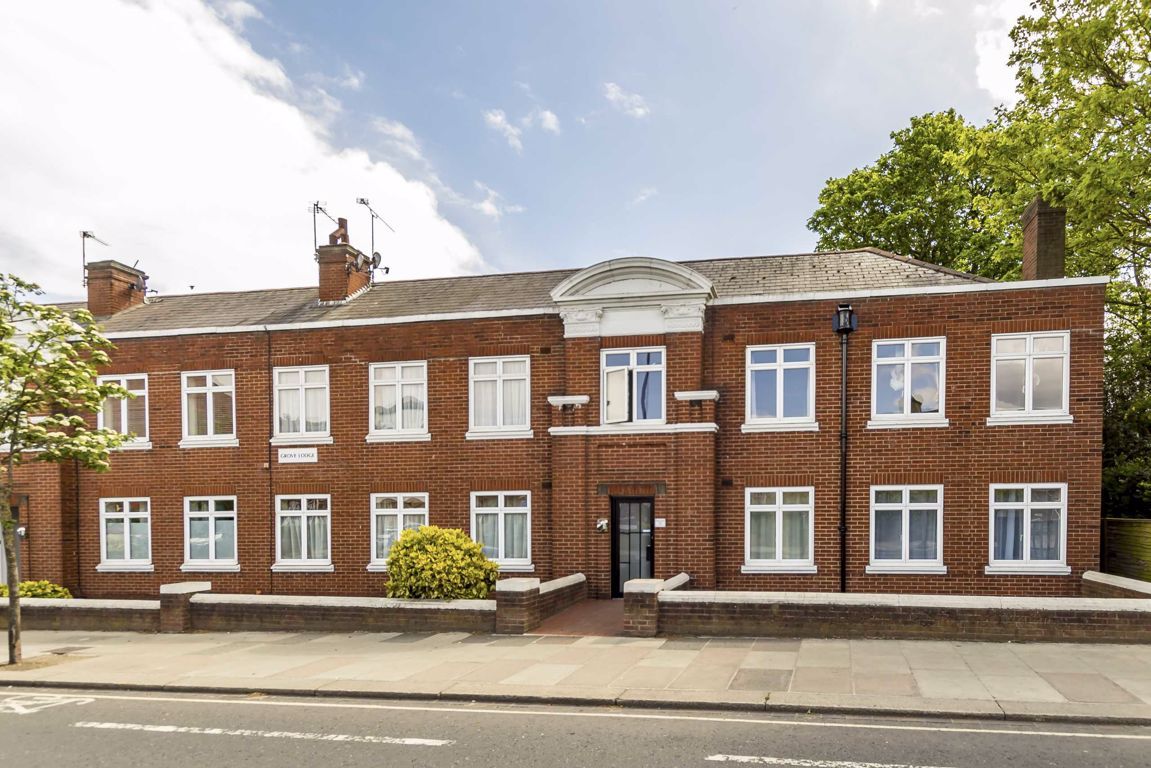 2 bed flat to rent in Cross Deep, Twickenham TW1 Zoopla