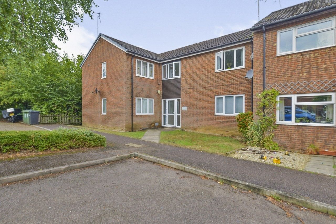 Studio for sale in Wheat Close, St. Albans AL4 Zoopla
