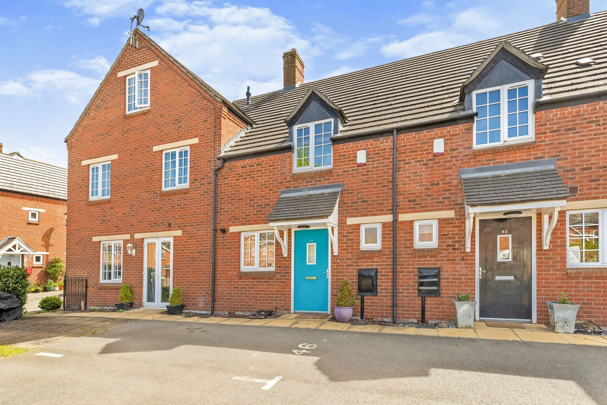 3 bed town house for sale in Gilbert Scott Gardens, Gawcott, Buckingham