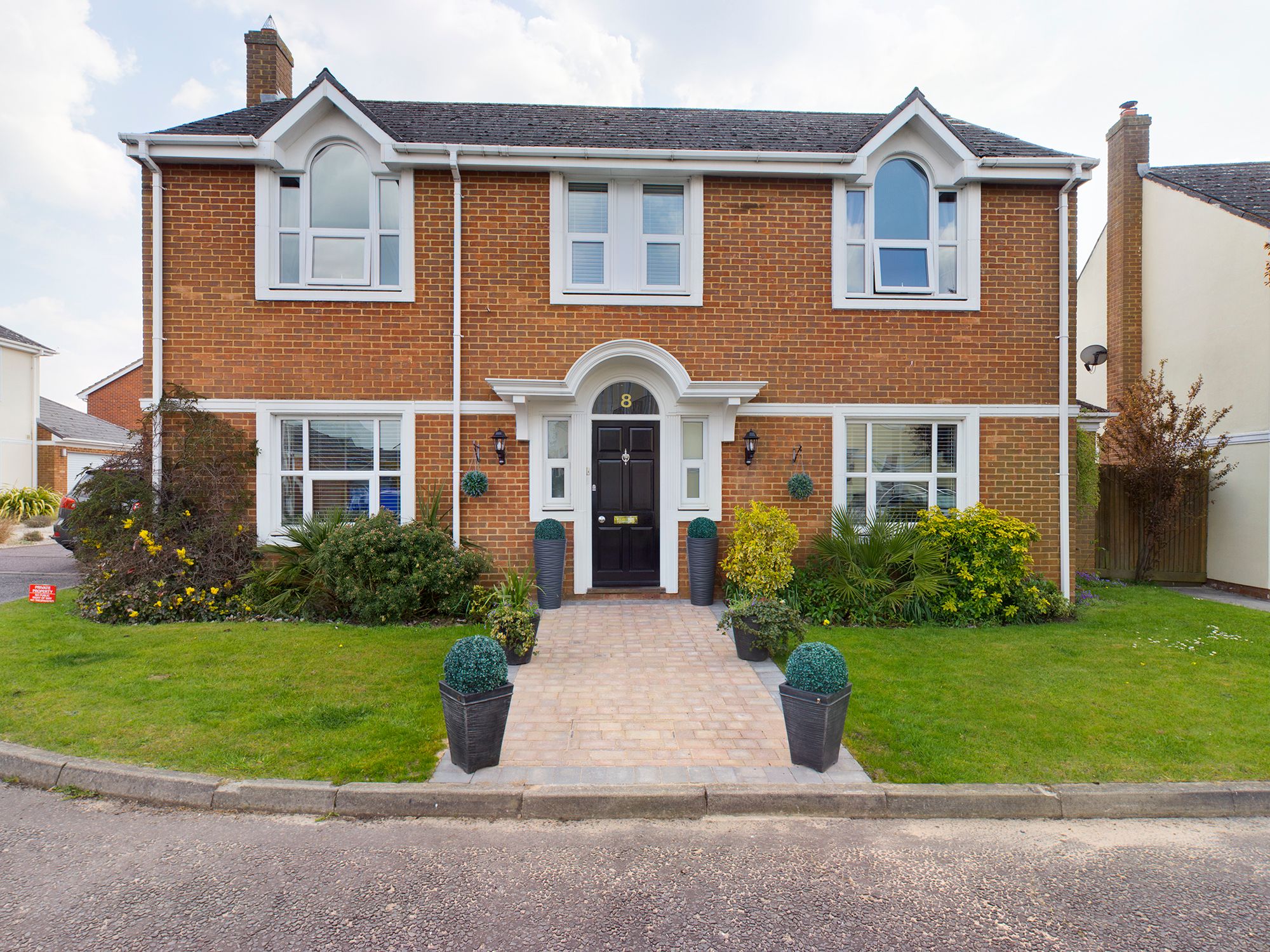 4 bed detached house for sale in Fieldfare, Watermead, Aylesbury HP19