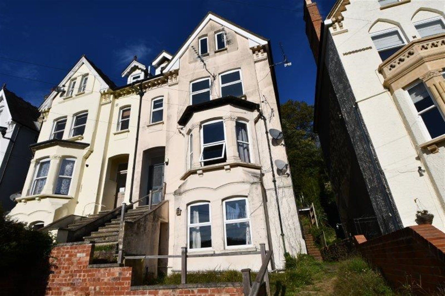 1 bed flat to rent in Peperharow Road, Godalming GU7 Zoopla