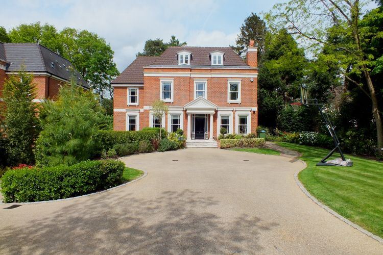 5 bed detached house for sale in Eaton Park Road, Cobham KT11 Zoopla