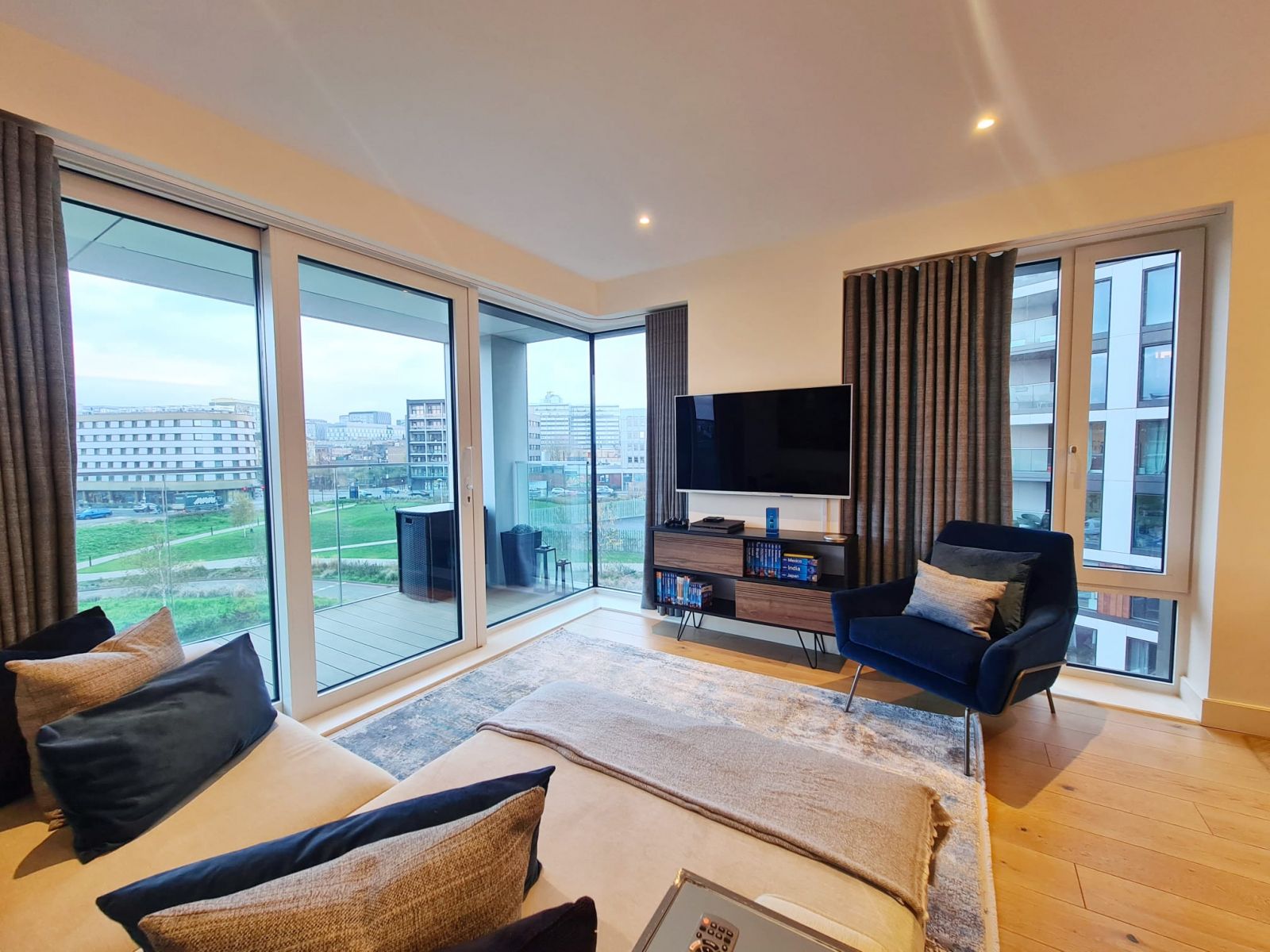 3 bed flat for sale in Biring House, Duke Of Wellington Avenue, Royal