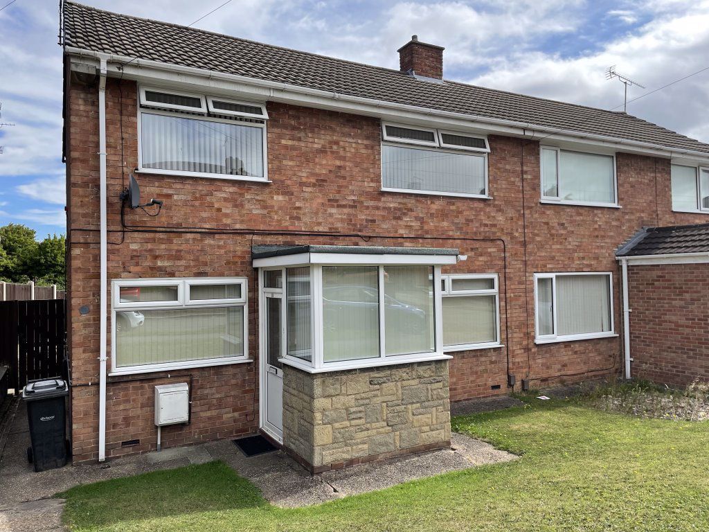 2 bed semidetached house to rent in Woodfield Road, Pinxton