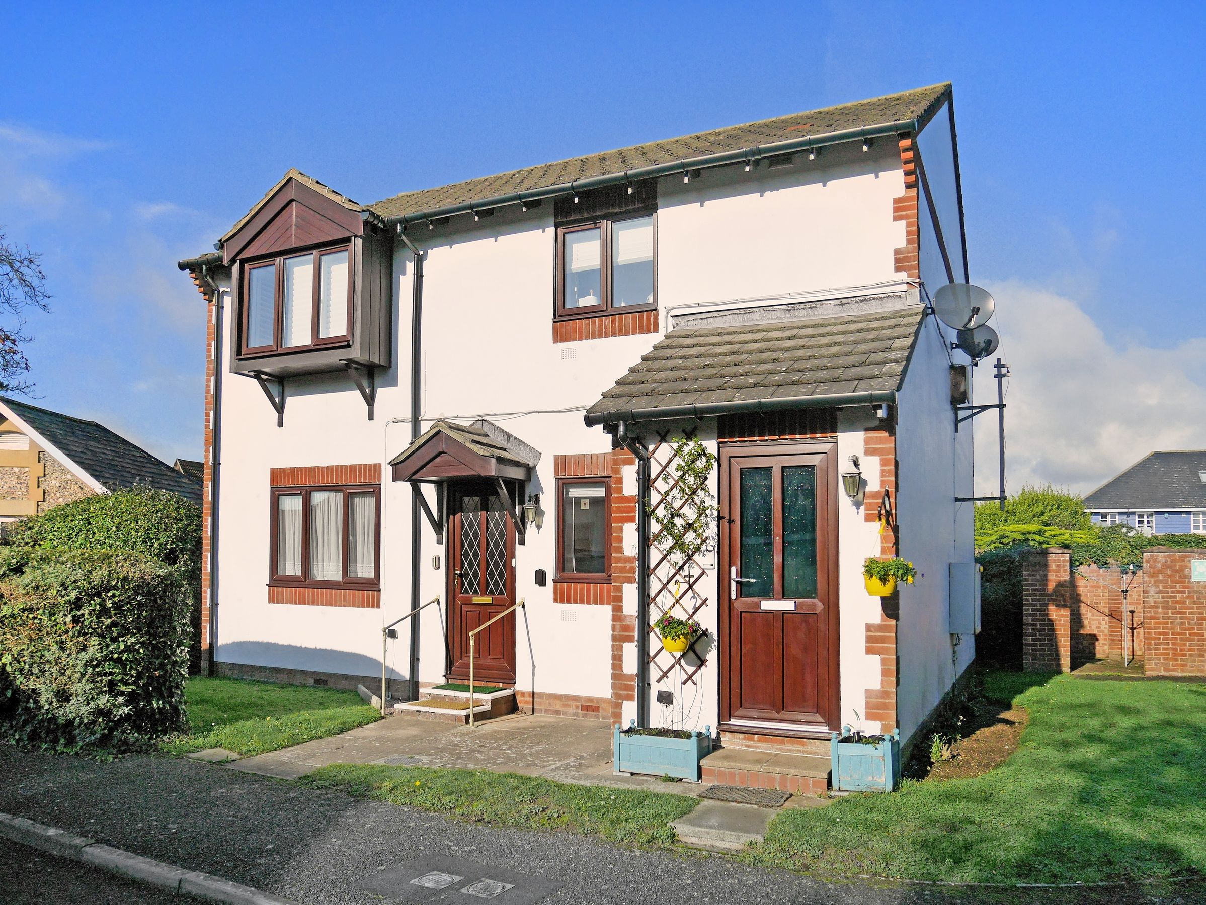 2 bed flat for sale in Sea Road, East Preston, Littlehampton BN16 Zoopla