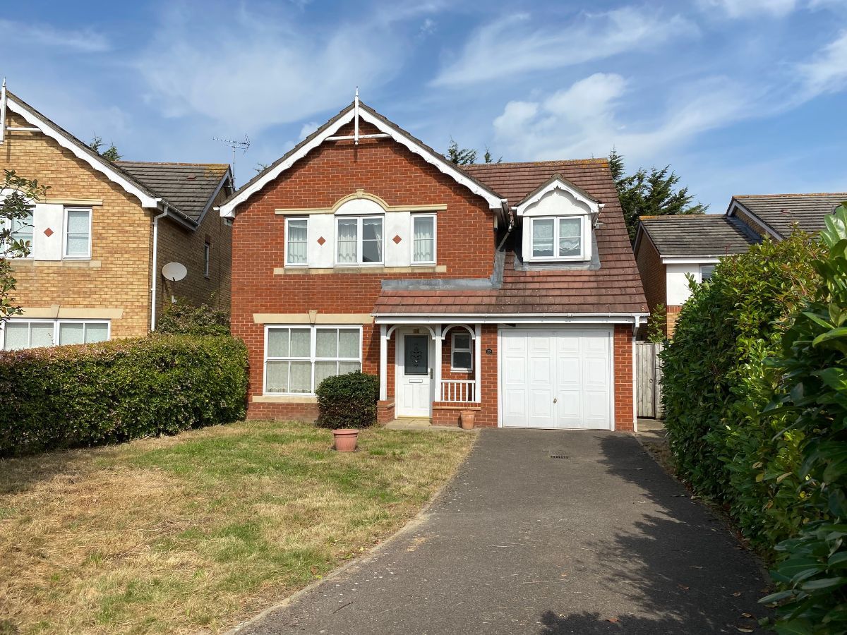 4 bed detached house to rent in Bancroft Chase, Hornchurch RM12 Zoopla