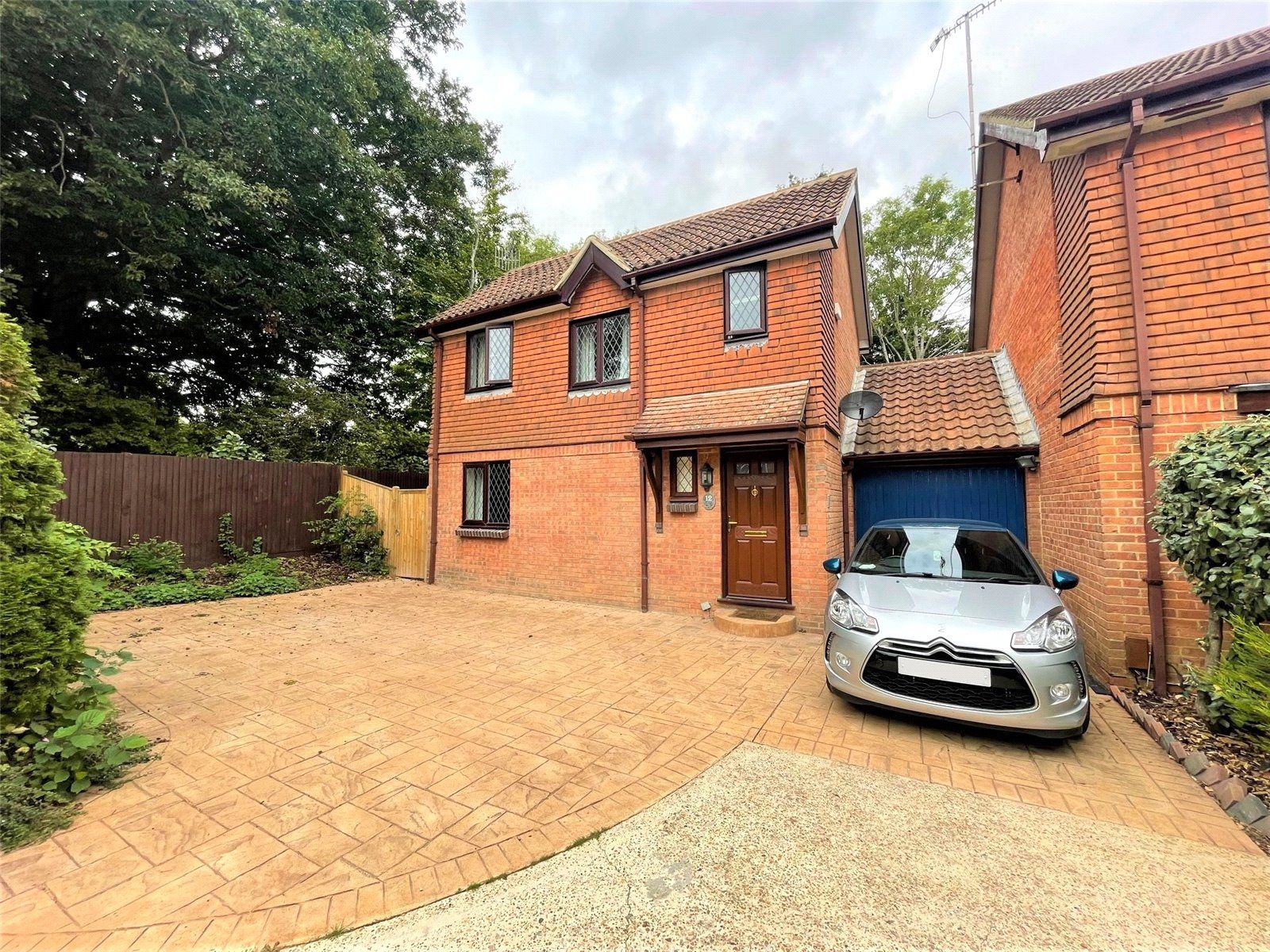 3 bed detached house for sale in Harlech Close, Worthing, West Sussex