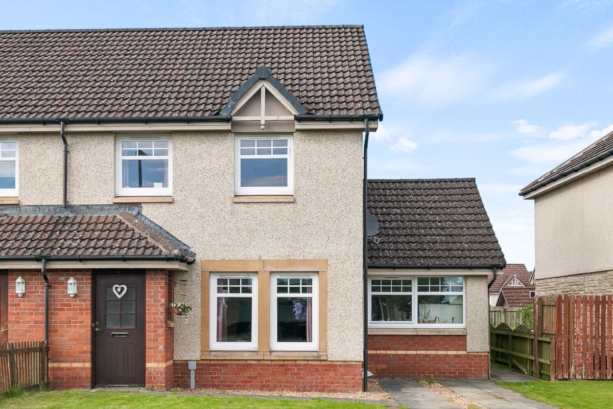 4 bed semidetached house for sale in Bell View, Newmains, Wishaw ML2