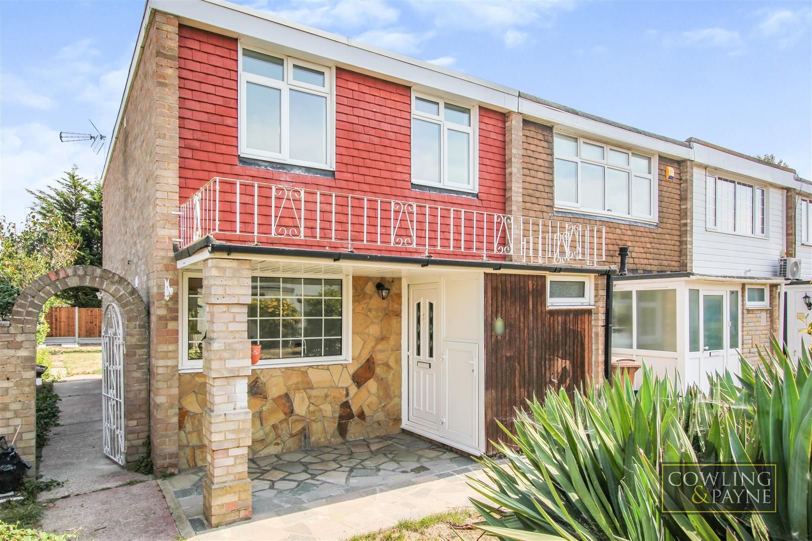 3 bed end terrace house to rent in Rettendon Gardens, Wickford SS11