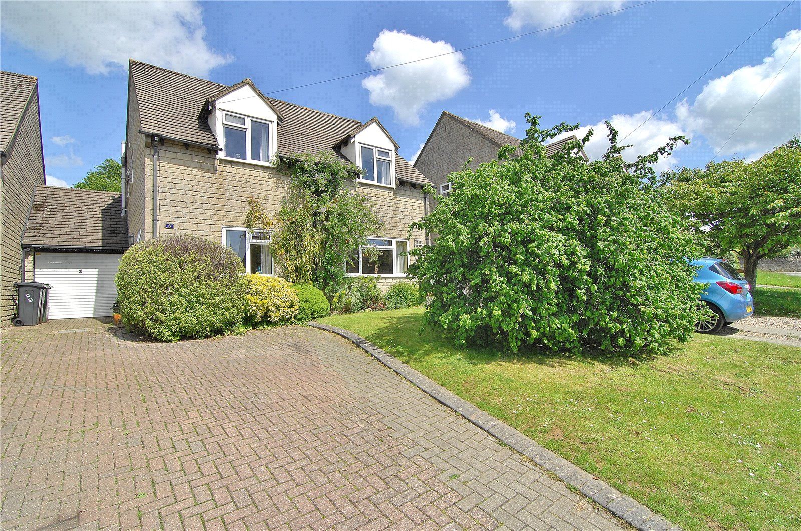 4 bed detached house for sale in Burleigh View, Bussage, Stroud GL6