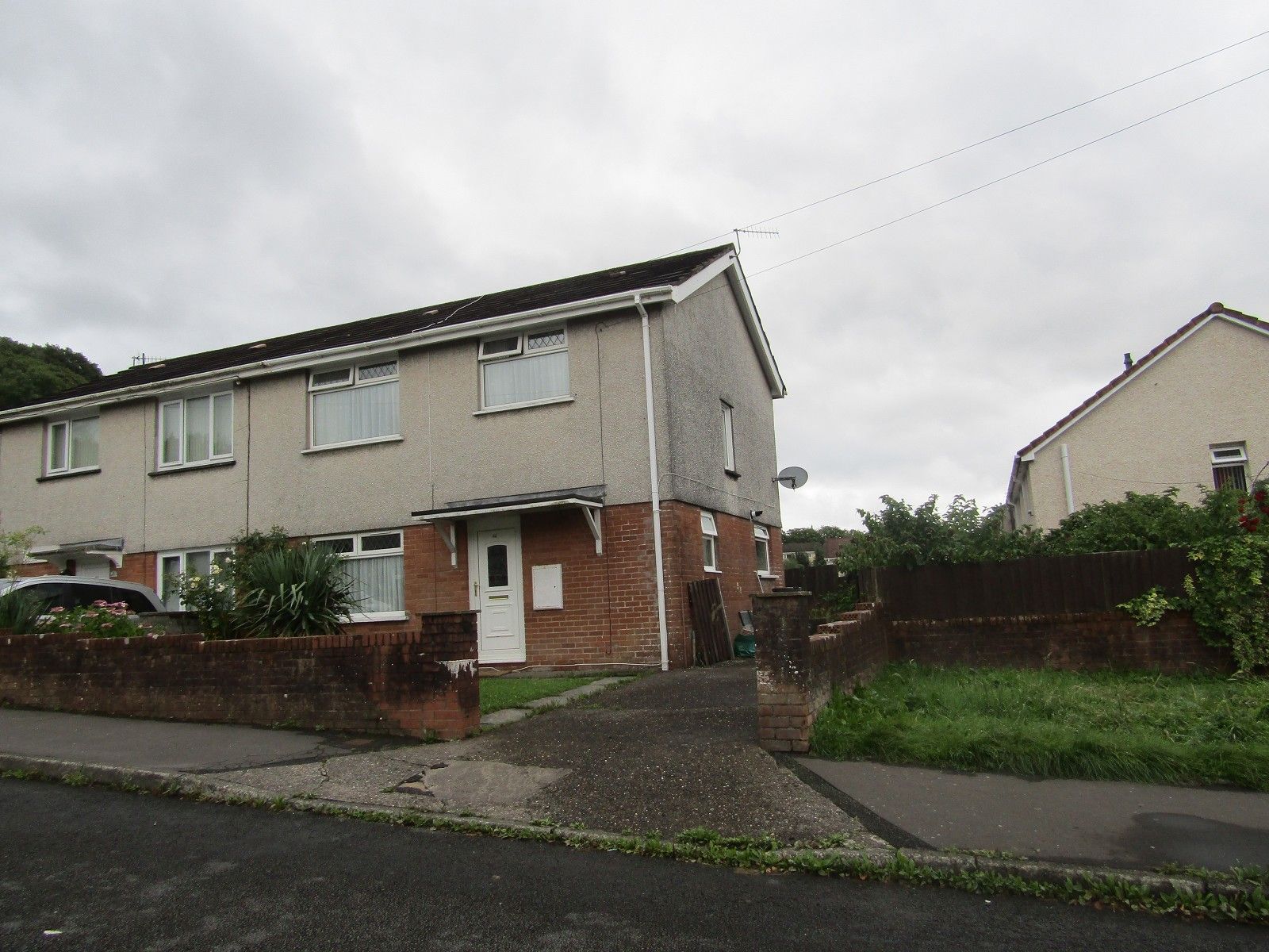 3 bed semidetached house for sale in Gellideg, Pontardawe, Swansea SA8