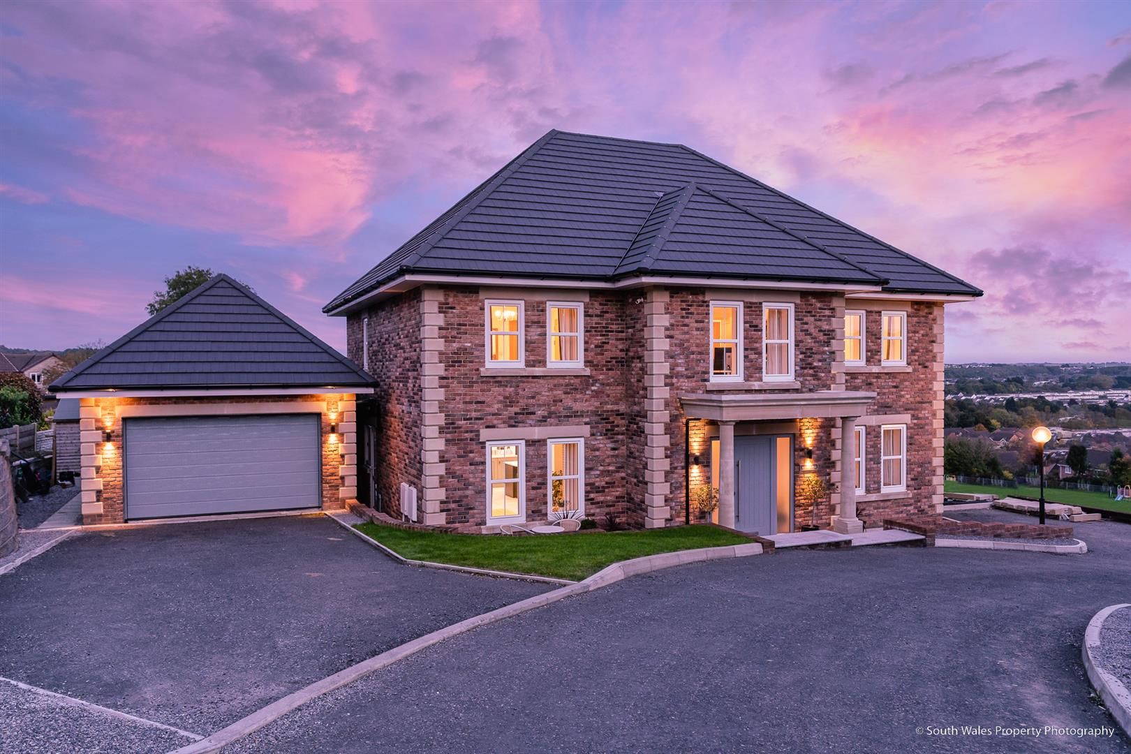 5 bed detached house for sale in Cwrt PenYFai, PenYFai, Bridgend