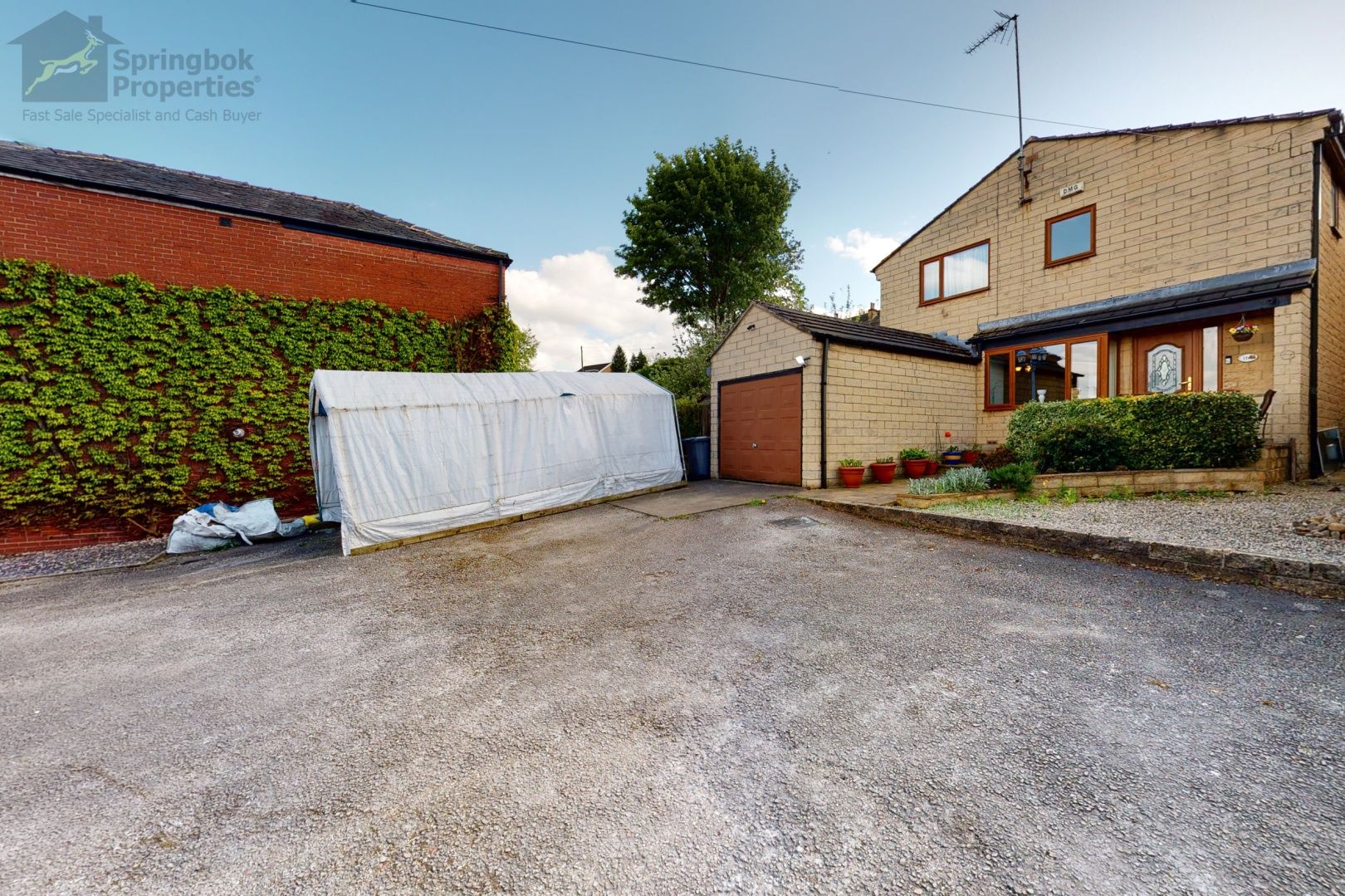 3 bed detached house for sale in Rock Edge, Knowler Hill, Liversedge