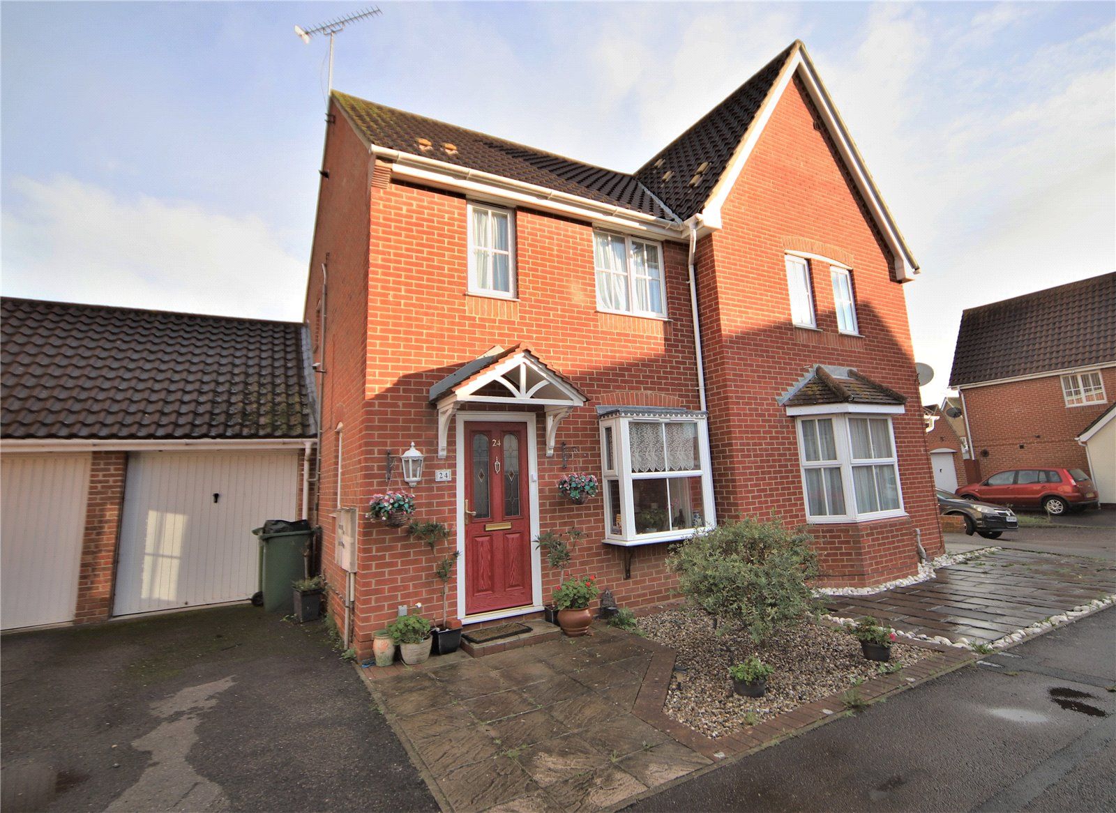 2 bed semidetached house for sale in Barra Glade, Wickford, Essex SS12