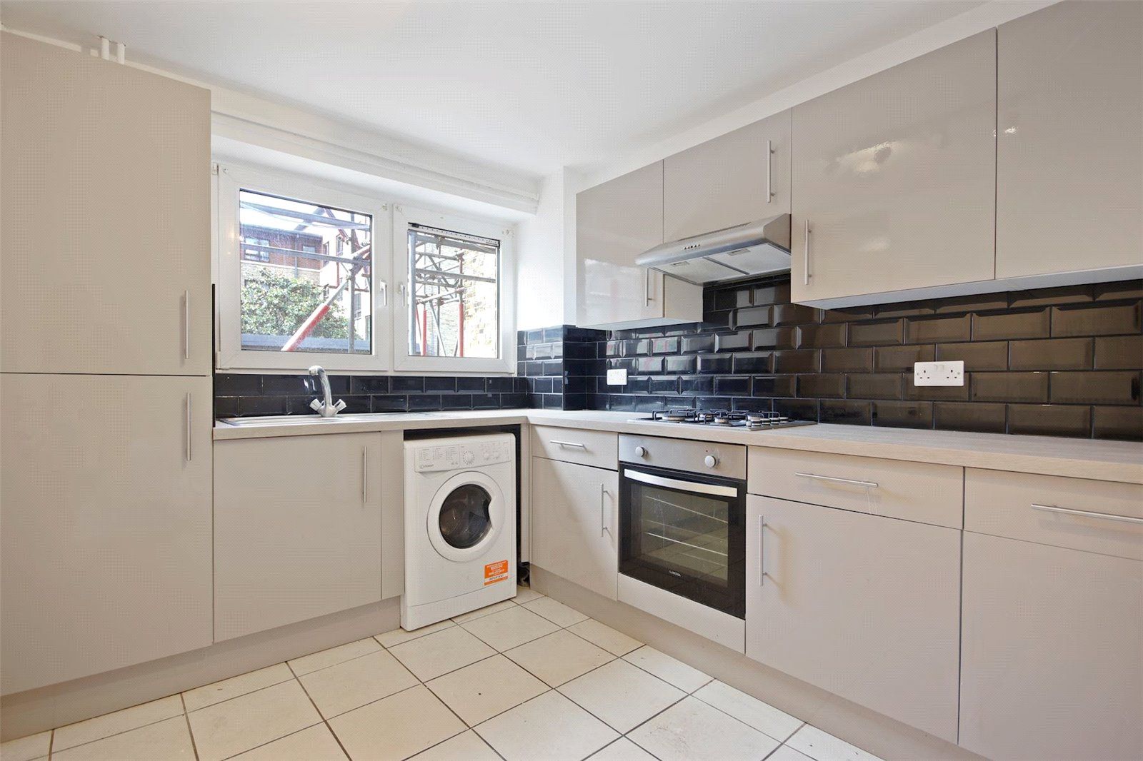 4 bed flat to rent in Windermere House, 74 Eric Street E3 Zoopla