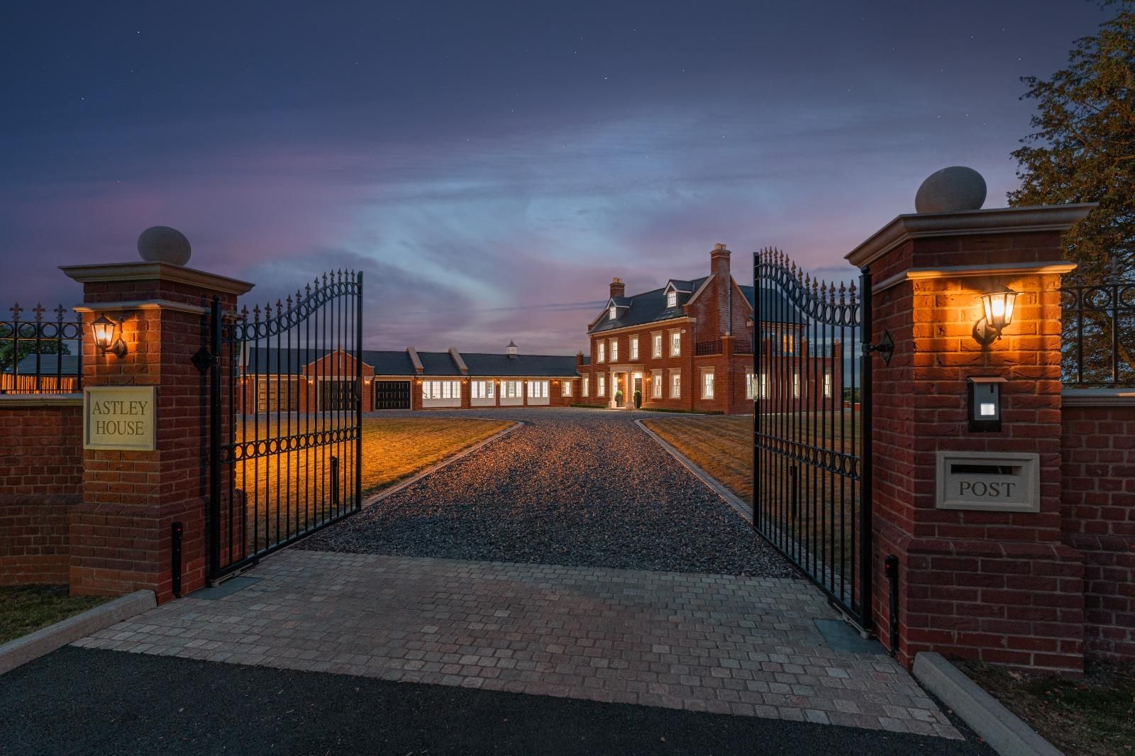 6 bed detached house for sale in Howe Green, Astley, Nuneaton CV10 Zoopla