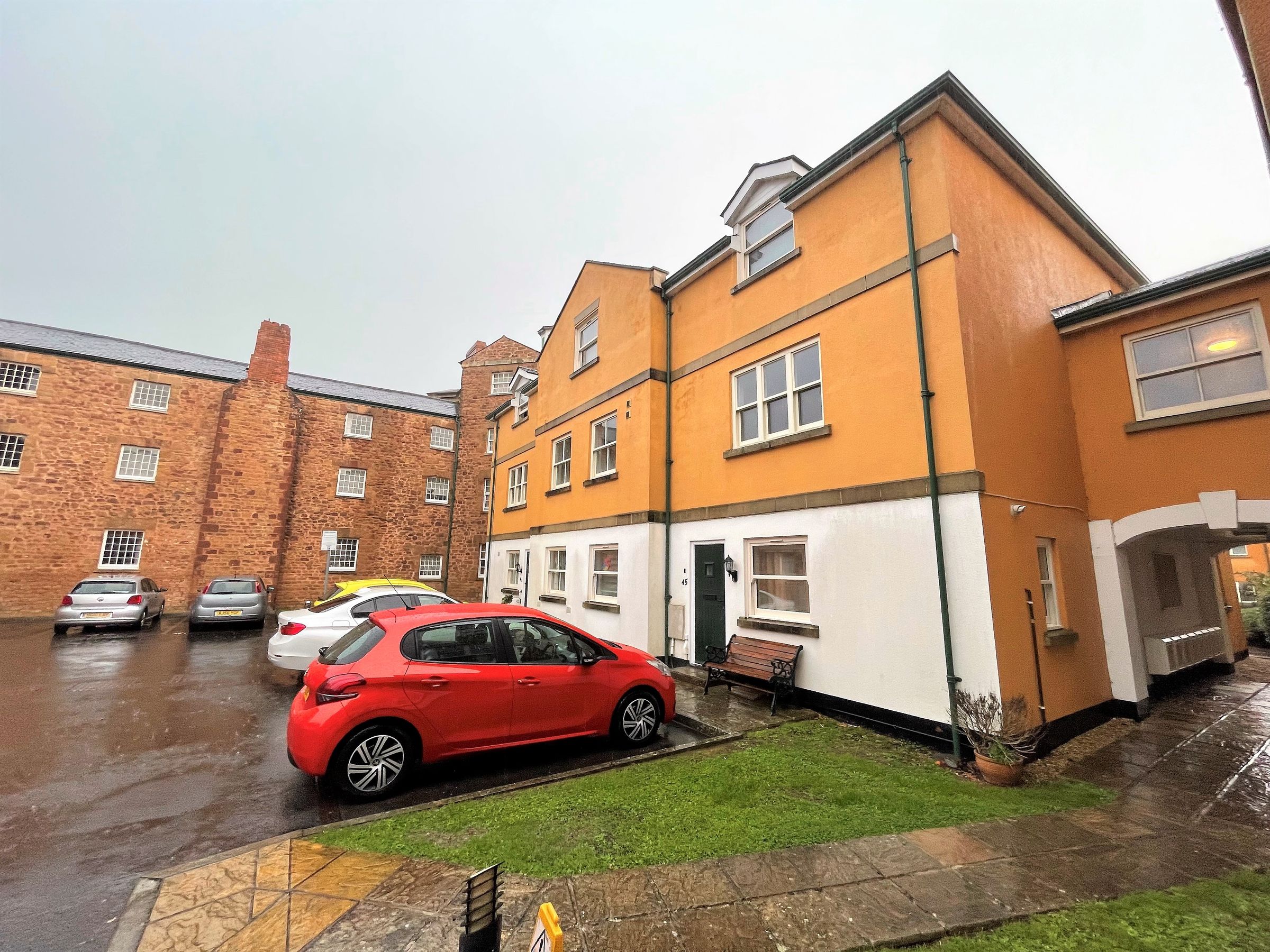 2 bed flat to rent in Long Street, Williton, Taunton TA4 Zoopla