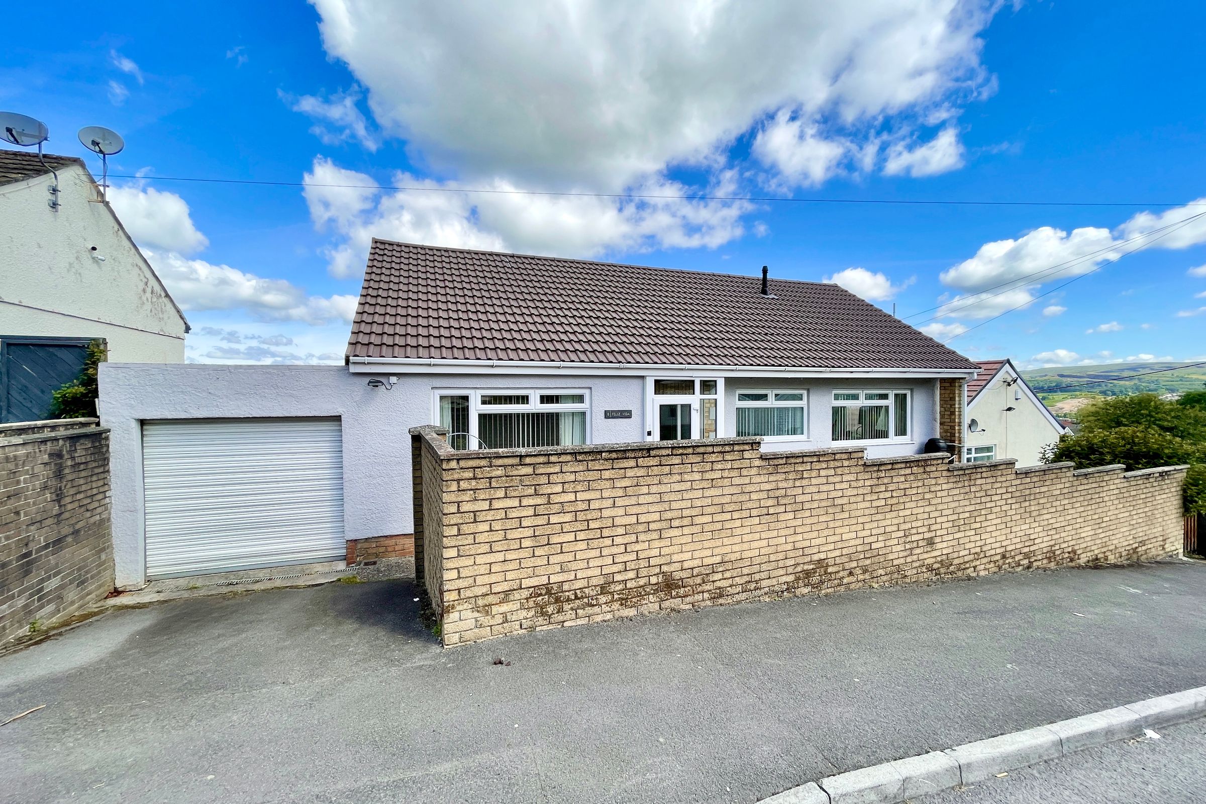 3 bed detached bungalow for sale in Fair View Estate, Clwydyfagwr