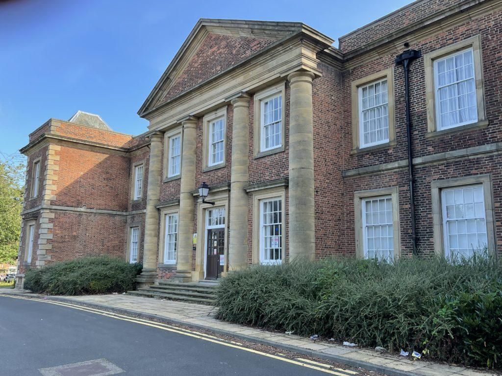 Room to rent in Fenham Hall Drive, Newcastle Upon Tyne, Tyne And Wear