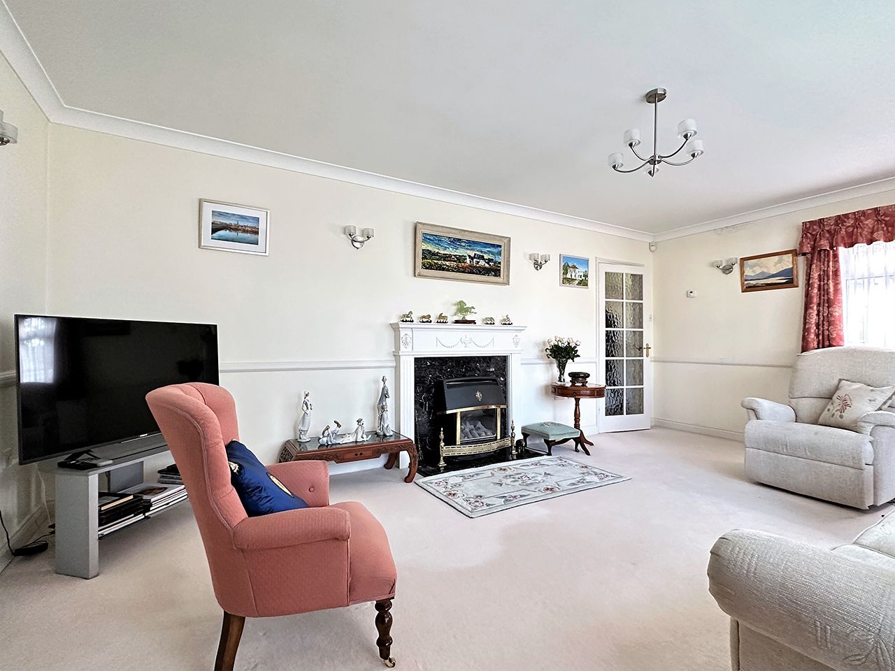 2 bed detached bungalow for sale in Hunters Close, Aldwick Bay Estate