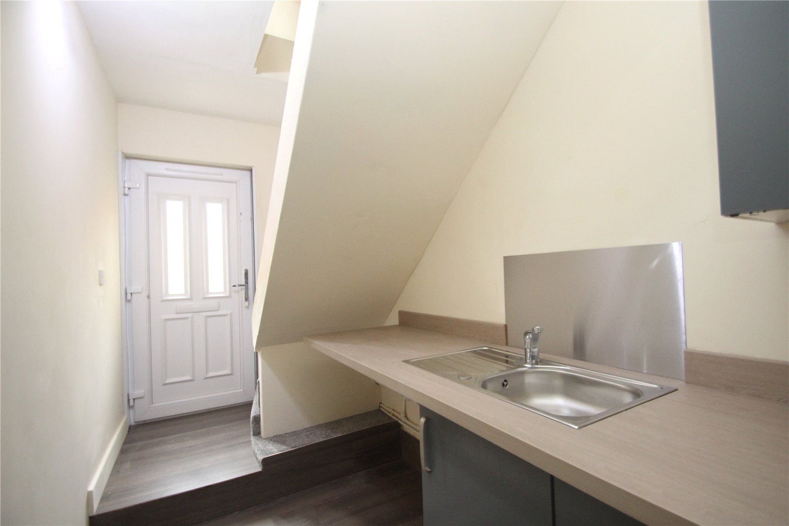 1 bed flat for sale in South Street, Hemsworth, Pontefract WF9 Zoopla