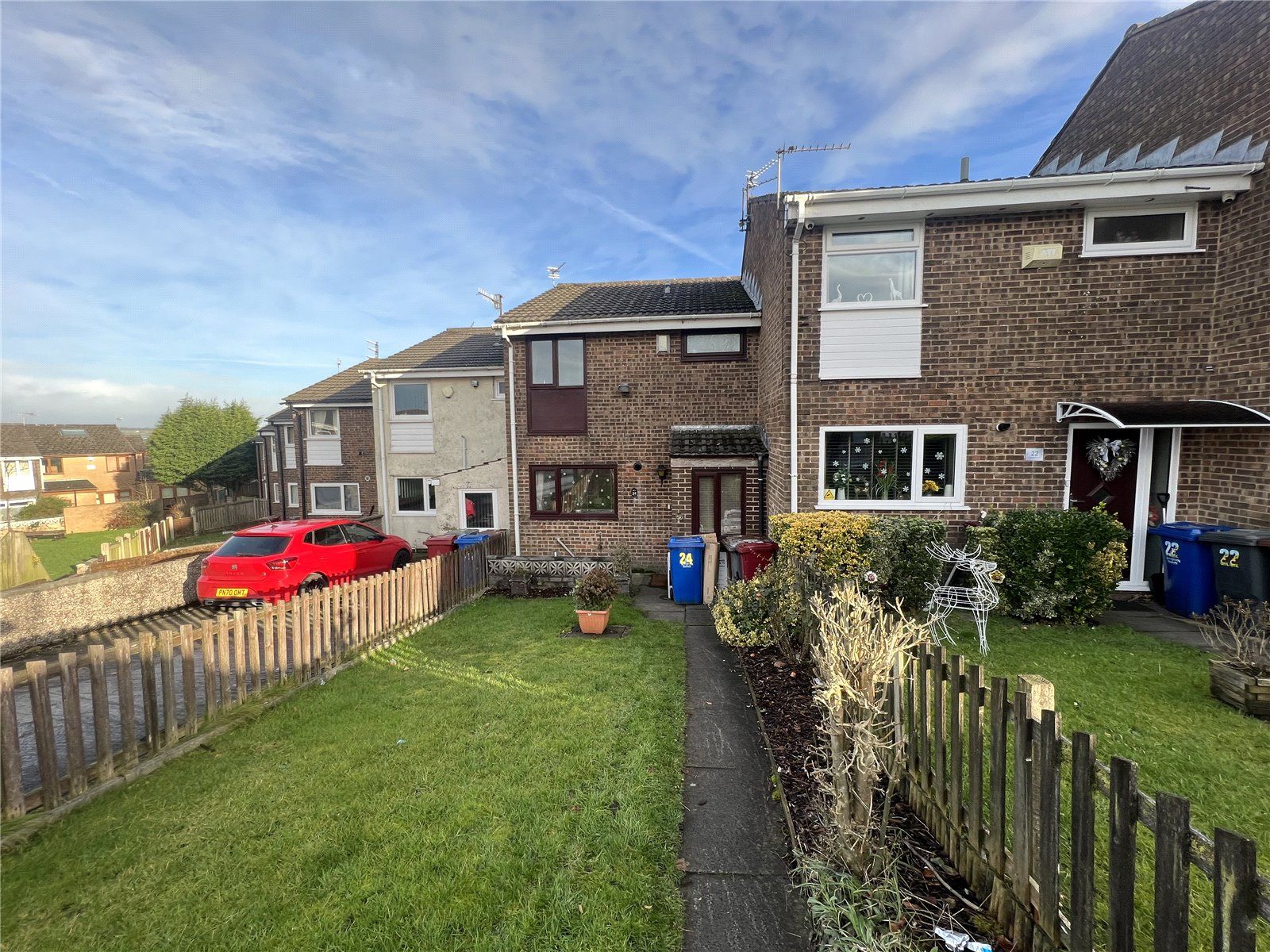 3 bed terraced house for sale in Shadsworth Close, Blackburn