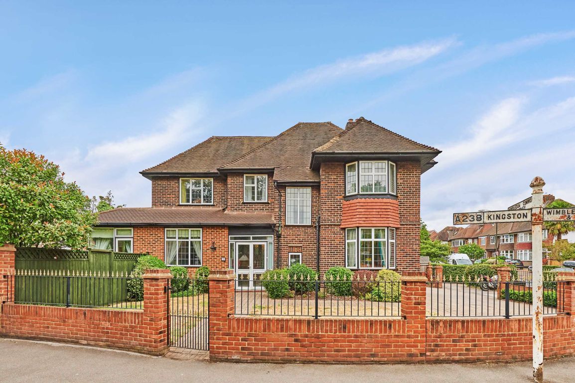 4 bed property for sale in Coombe Lane, London SW20 Zoopla