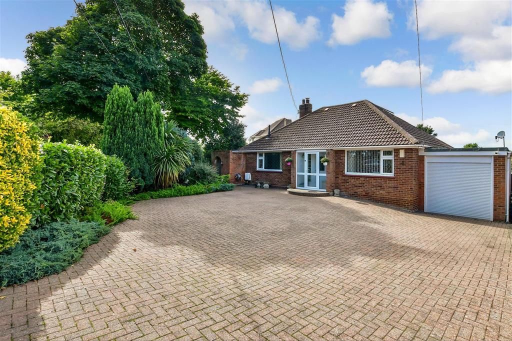 3 bed bungalow for sale in Sandwich Road, Eythorne, Dover, Kent CT15