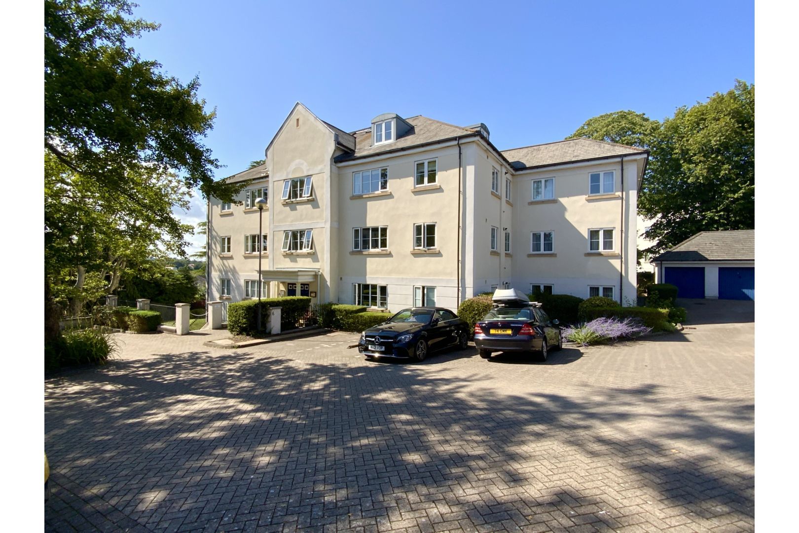 74 St. Marychurch Road, Torquay TQ1