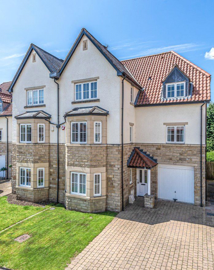 Micklethwaite Grove, Wetherby, West Yorkshire LS22  