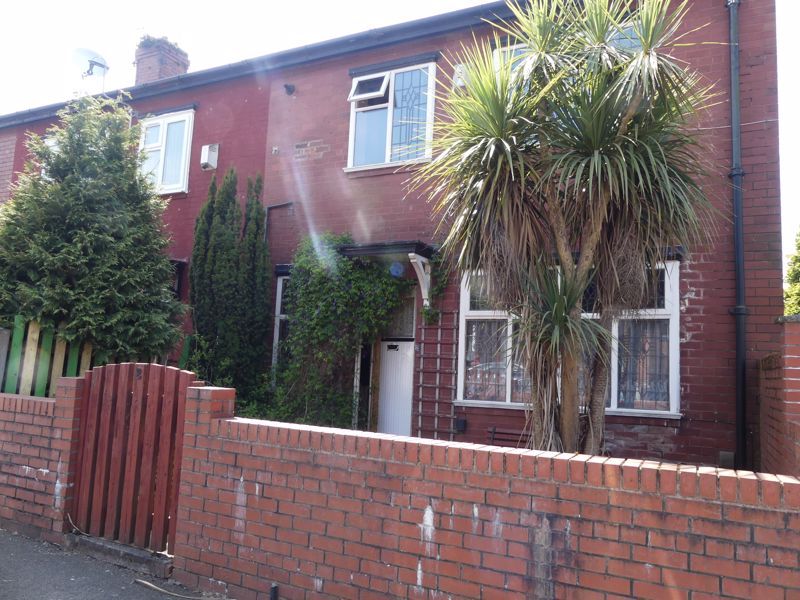 Lacrosse Avenue, Oldham OL8  