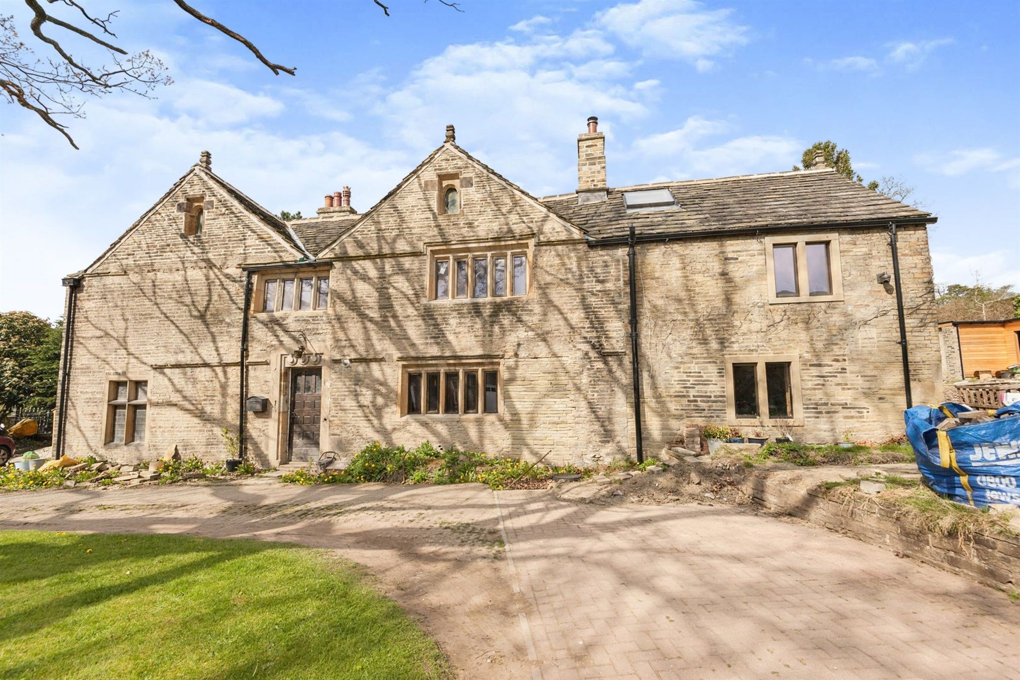 5 bed semidetached house for sale in Smith House Lane, Halifax HX3