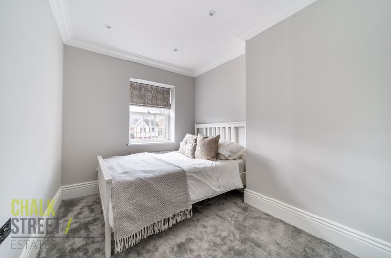 5 bed detached house for sale in Woodlands Avenue, Emerson Park RM11