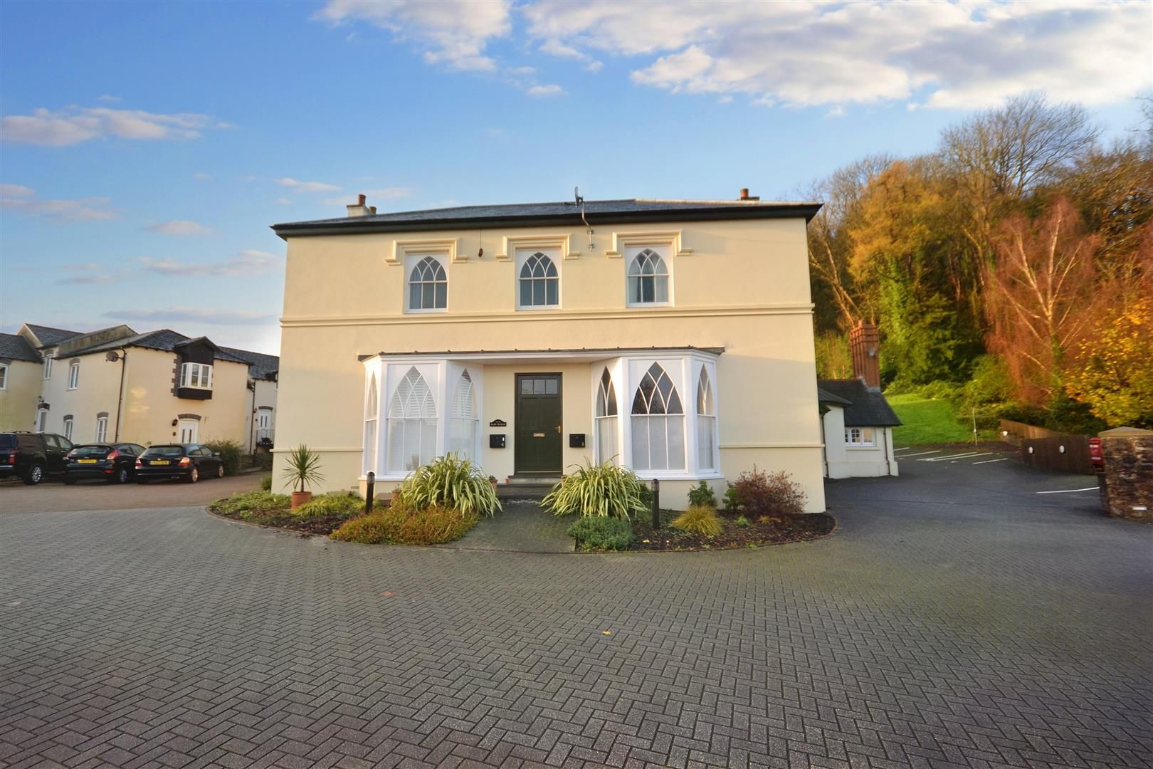 2 bed flat for sale in 4 Plas Ystrad, Johnstown, Carmarthen SA31 Zoopla