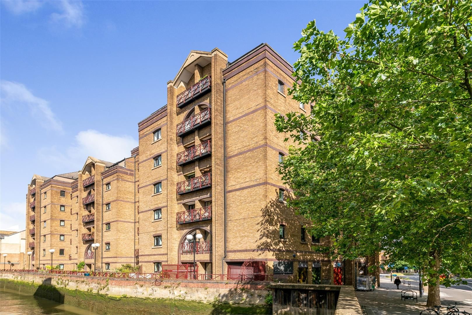 2 bed flat for sale in Mill Street, London SE1 Zoopla
