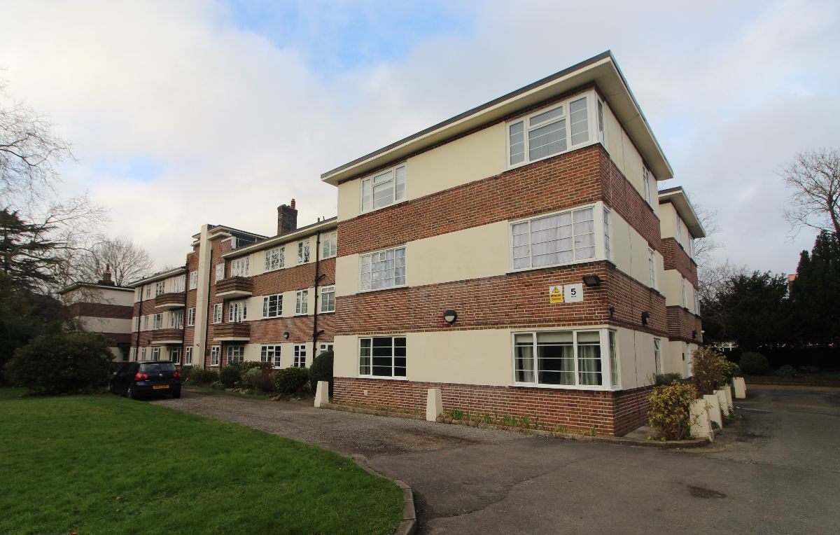 2 bed flat for sale in Benhurst Court, Leigham Court Road, Streatham