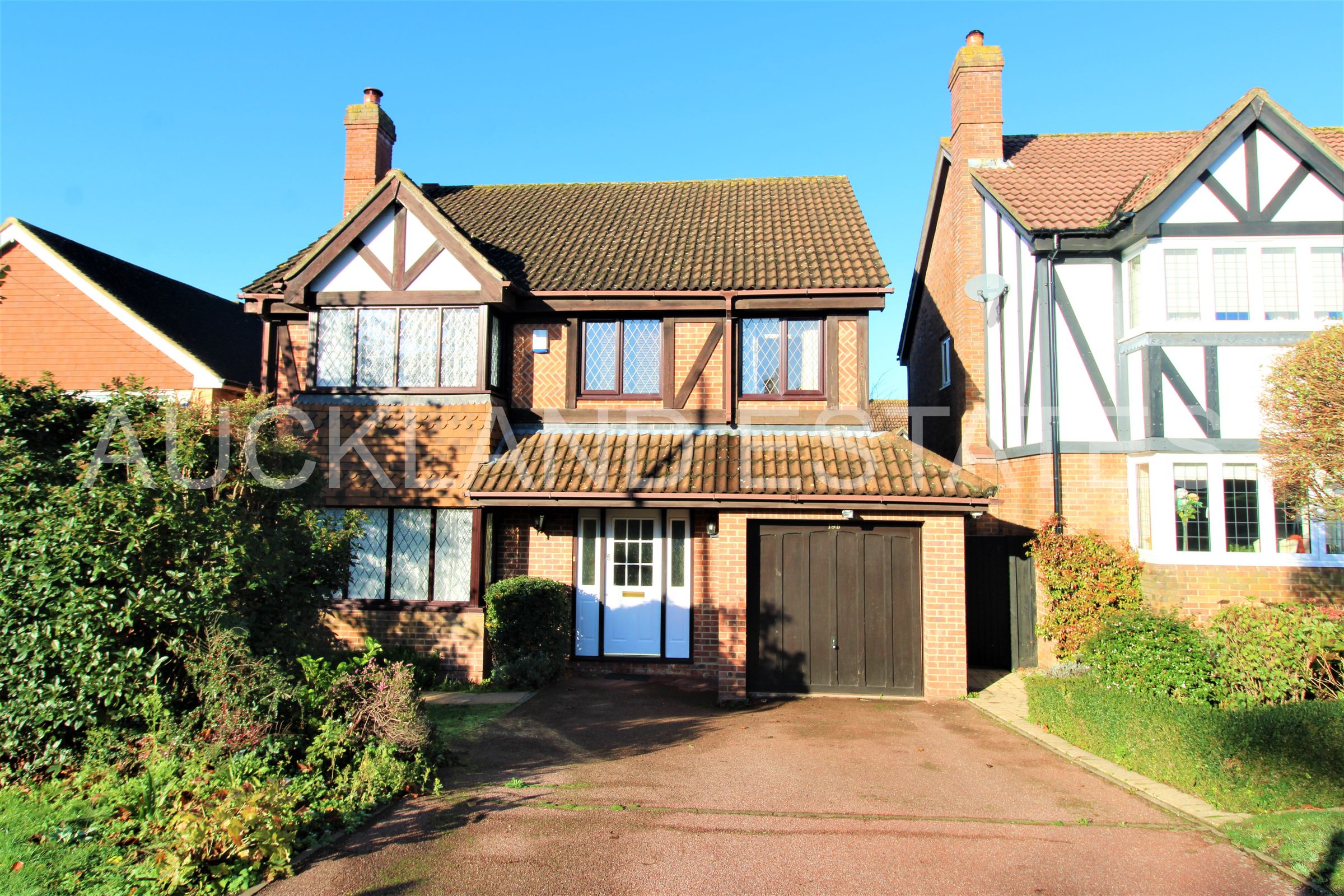 5 bed detached house for sale in Heath Road, Potters Bar EN6 Zoopla