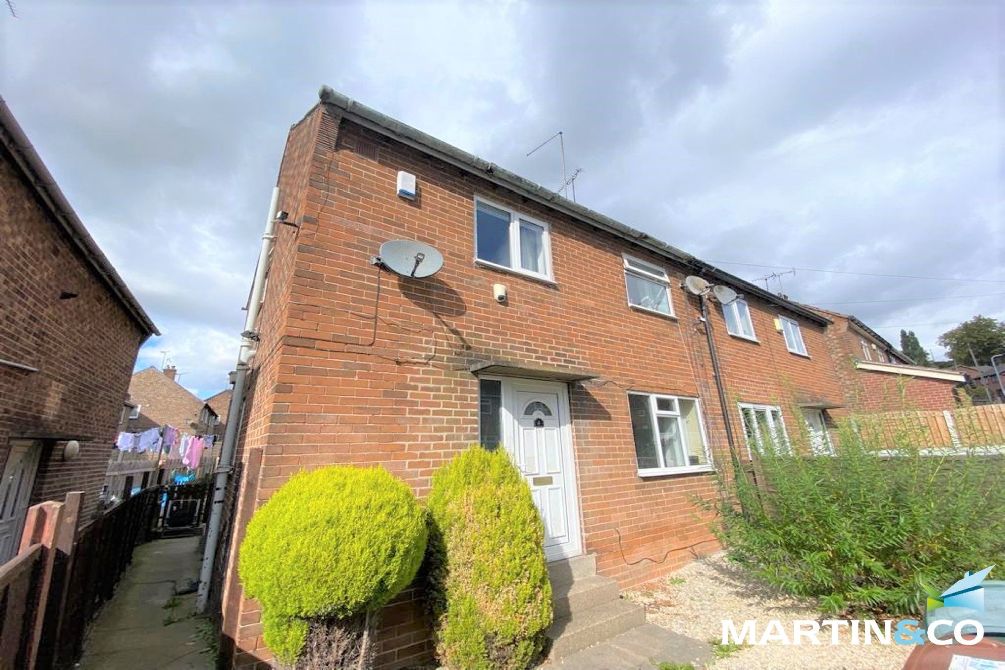 3 bed semidetached house for sale in Street, Worsbrough