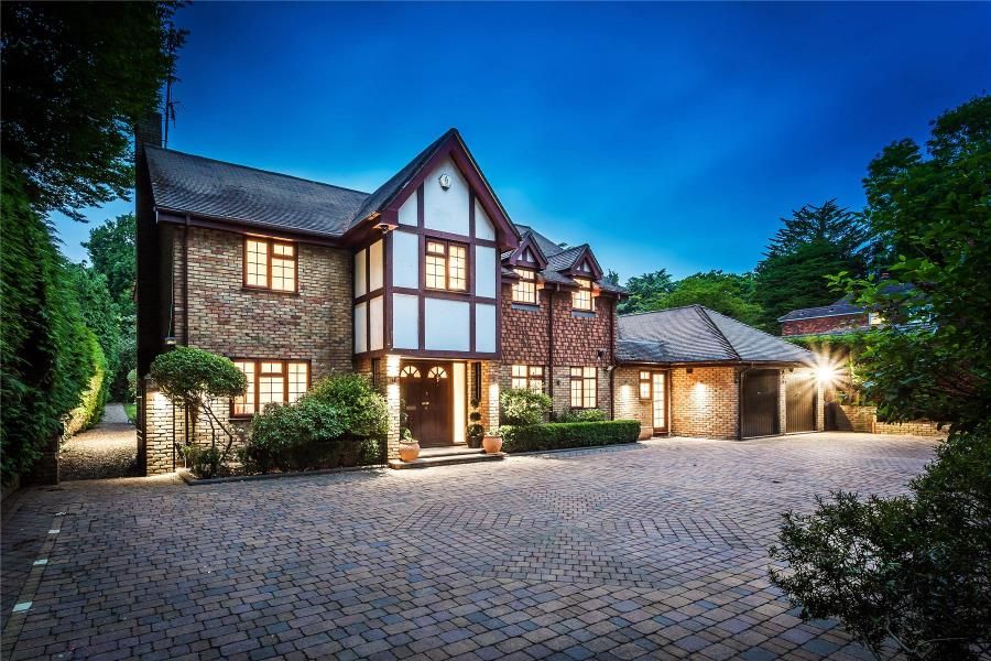 5 bed detached house to rent in Knowl Hill, Woking GU22 Zoopla