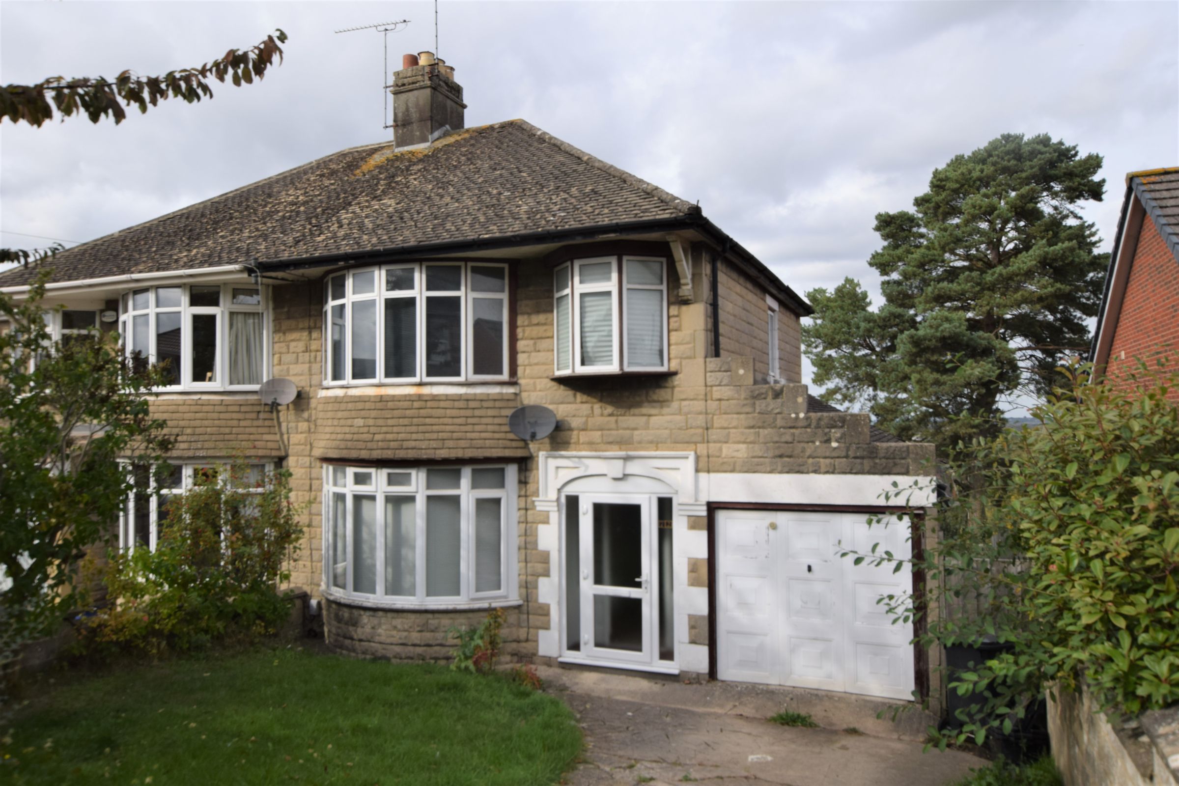 3 bed semidetached house to rent in Okus Road, Swindon SN1 Zoopla